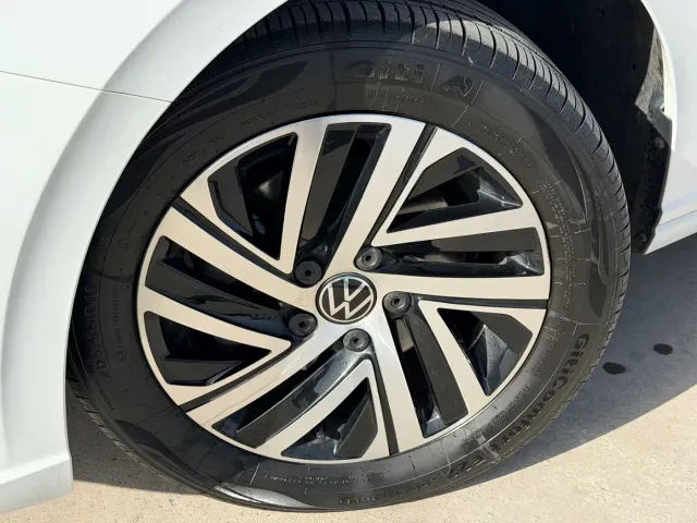 Volkswagen Lavida — Фото автомобиля 19