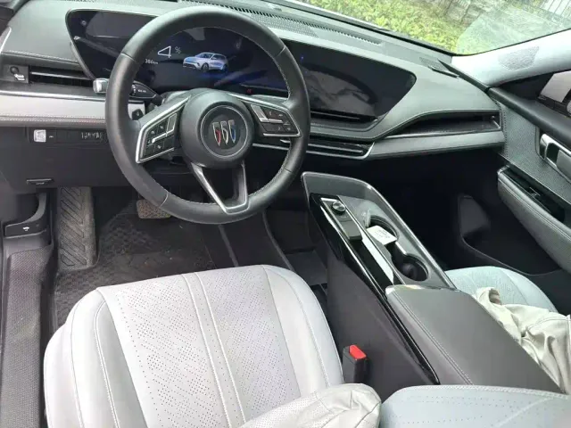 Buick E5 — Фото автомобиля 8