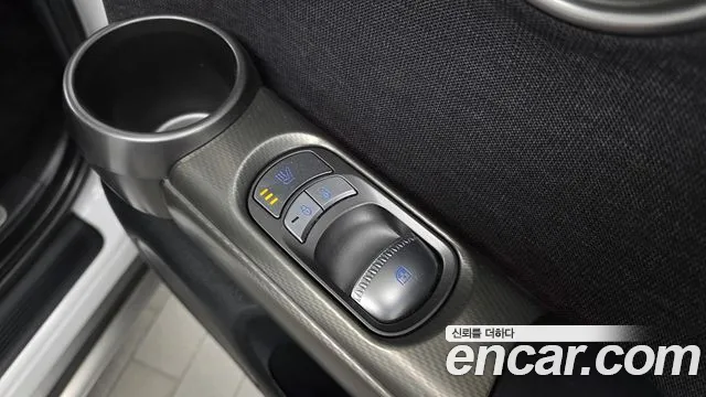 Genesis GV60 — Фото автомобиля 24