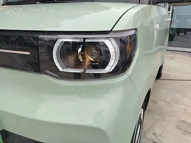Wuling Hongguang Mini EV — Фото автомобиля 23