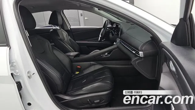 Hyundai Avante CN7 — Фото автомобиля 18