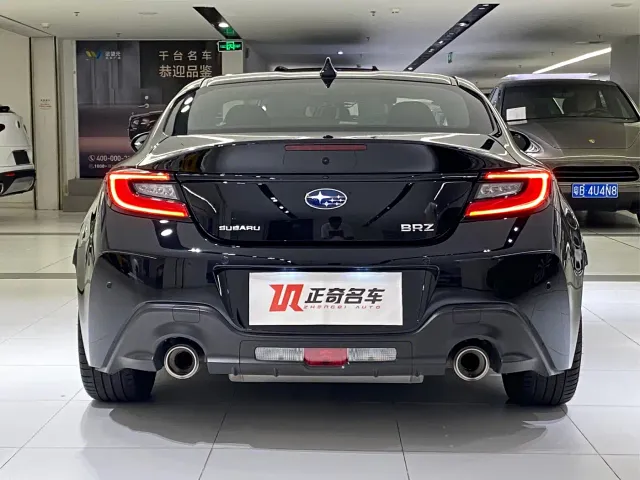 Subaru BRZ — Фото автомобиля 5