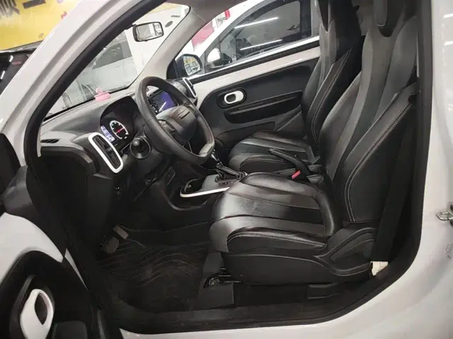 Roewe Clever — Фото автомобиля 14