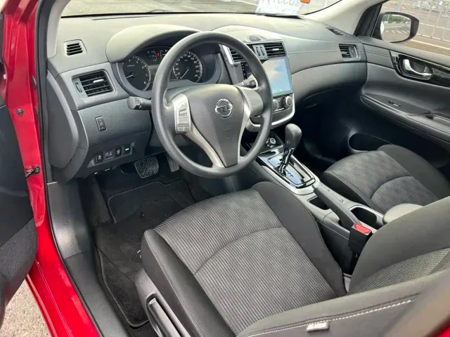 Nissan Tiida — Фото автомобиля 6