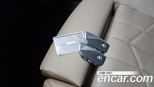 BMW 5-Series — Фото автомобиля 28