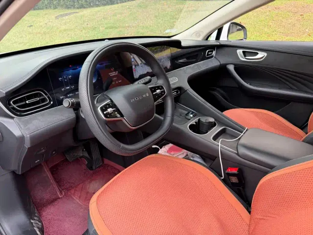Roewe D7 — Фото автомобиля 7