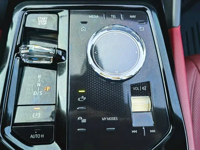BMW 5 Series — Фото автомобиля 24