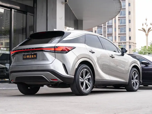 Lexus RX — Фото автомобиля 3