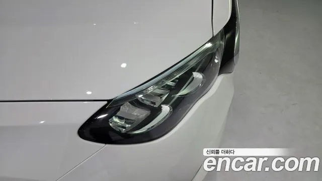 Mercedes-Benz E-Class — Фото автомобиля 5