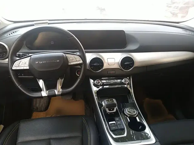 Forthing T5 Evo — Фото автомобиля 12