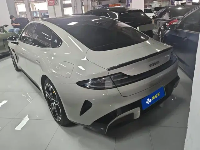 Xiaomi SU7 — Фото автомобиля 3