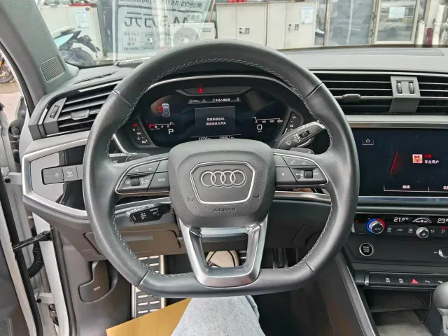 Audi Q3 — Фото автомобиля 8