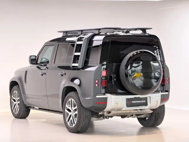Land Rover Defender — Фото автомобиля 11