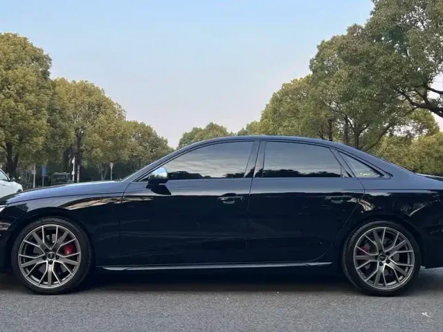 Audi S4 — Фото автомобиля 4