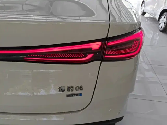 BYD Seal 06 — Фото автомобиля 7
