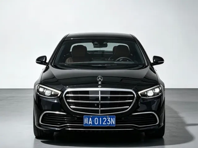 Mercedes-Benz S-Class — Фото автомобиля 2