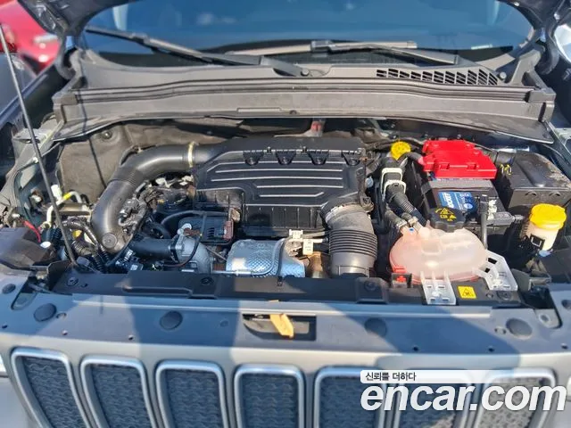 Jeep Renegade — Фото автомобиля 6