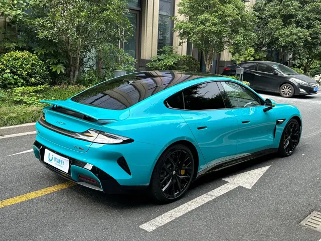 Xiaomi SU7 — Фото автомобиля 4