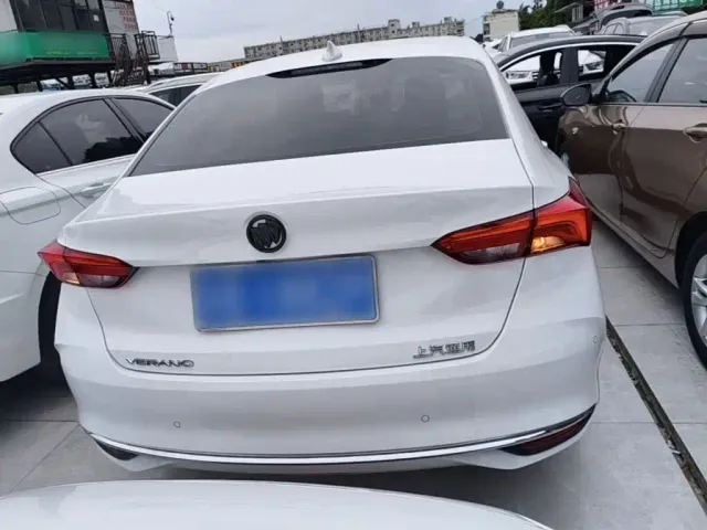 Buick Verano — Фото автомобиля 5
