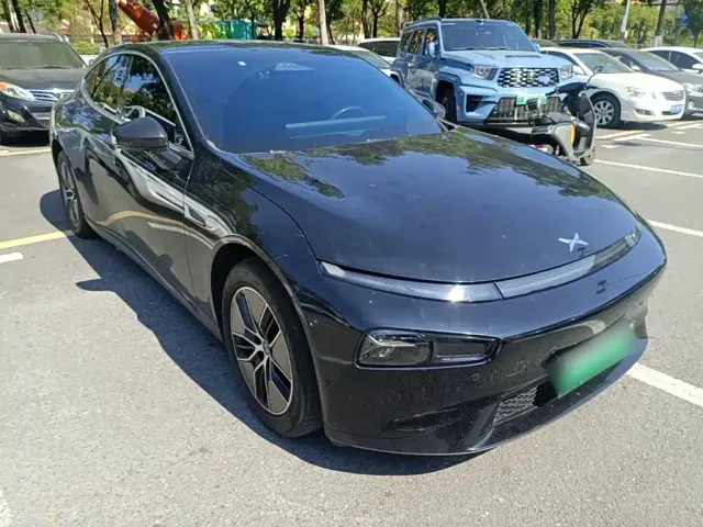 Xpeng P7 — Фото автомобиля 3
