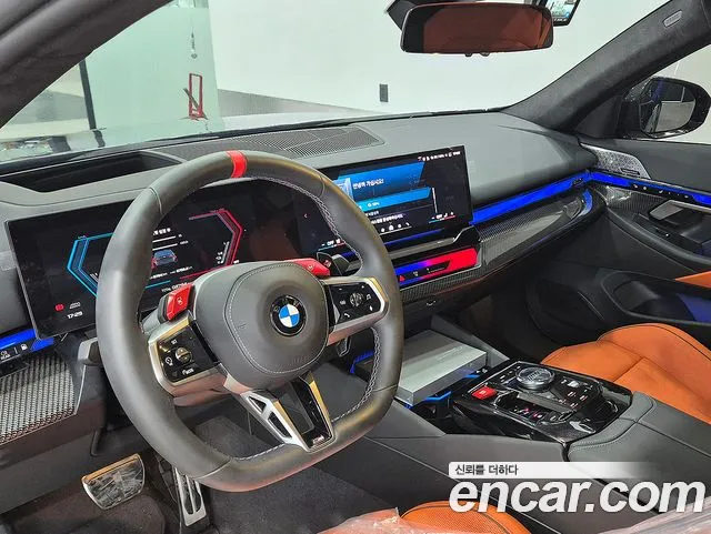 BMW M5 — Фото автомобиля 12