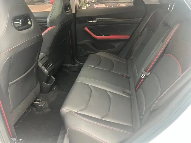 Geely Emgrand S — Фото автомобиля 5