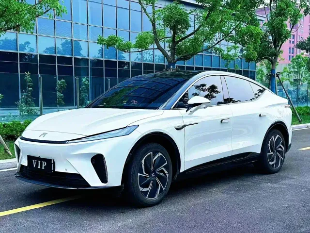 Фотография автомобиля — Roewe Feifan R7