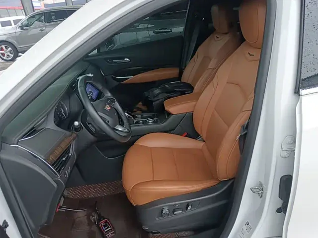 Cadillac XT4 — Фото автомобиля 14