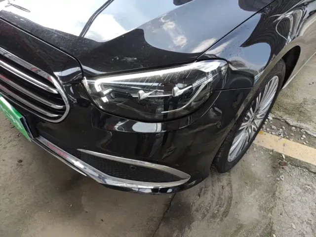 Mercedes-Benz E-Class — Фото автомобиля 23