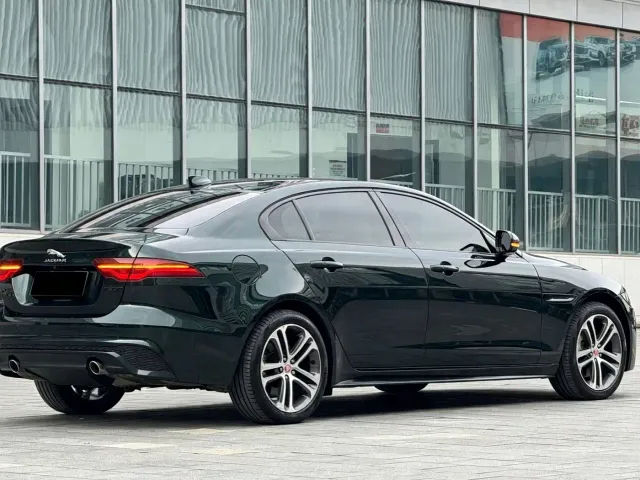 Jaguar XEL — Фото автомобиля 10