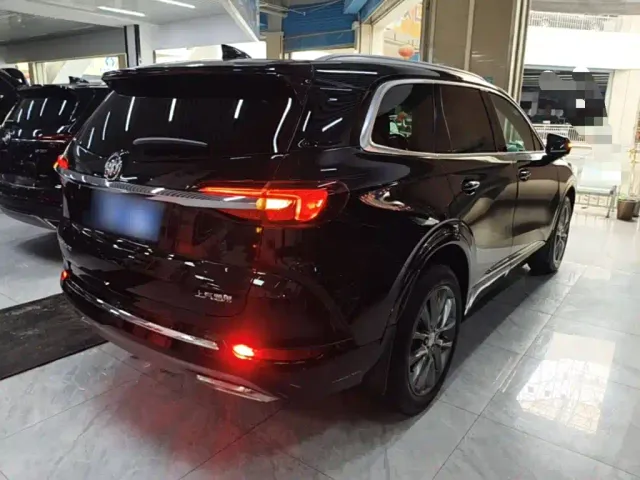 Buick Enclave — Фото автомобиля 6