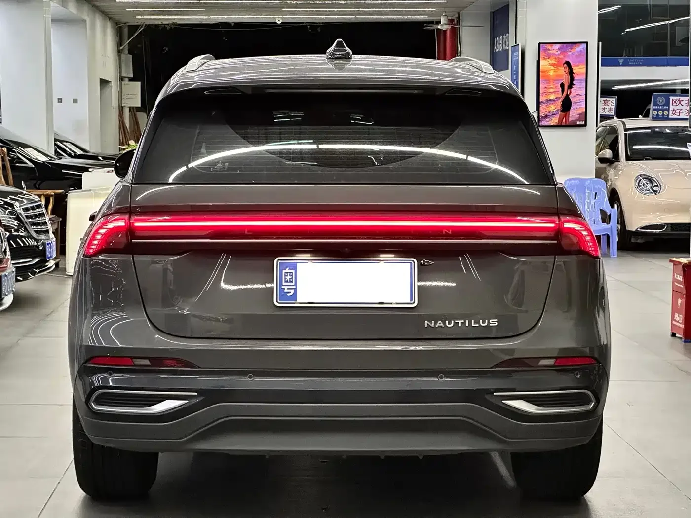 Lincoln Nautilus 2023 2.0T AWD Premium Edition — Фото автомобиля 4