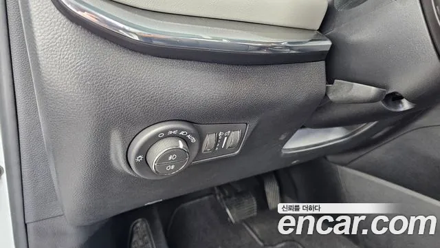 Jeep Compass — Фото автомобиля 28