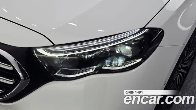 Mercedes-Benz E-Class — Фото автомобиля 20