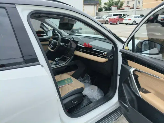Geely Boyue L — Фото автомобиля 19