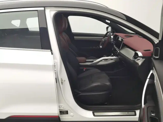 Geely Binyue 2021 1.5TD DCT Glory Edition — Фото автомобиля 23