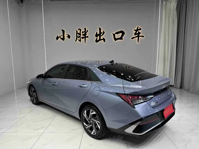 Hyundai Elantra — Фото автомобиля 6