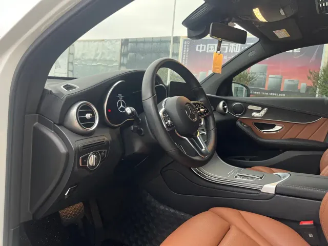 Mercedes-Benz GLC Coupe — Фото автомобиля 10