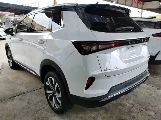 Wuling Asta — Фото автомобиля 4