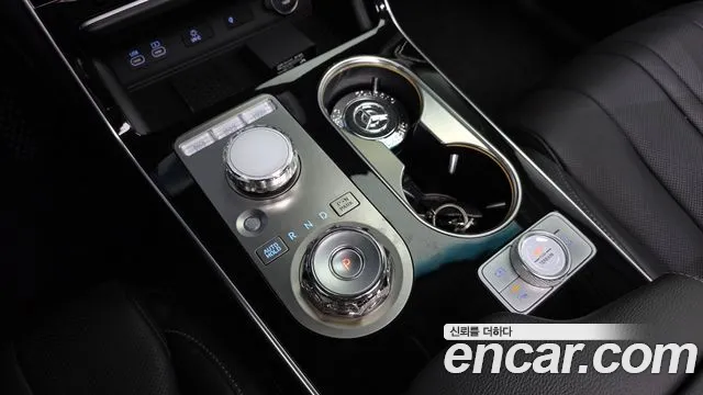 Genesis GV80 — Фото автомобиля 9