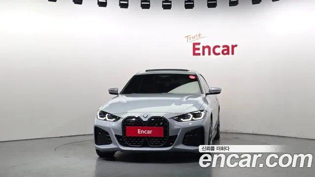 BMW i4 — Фото автомобиля 3