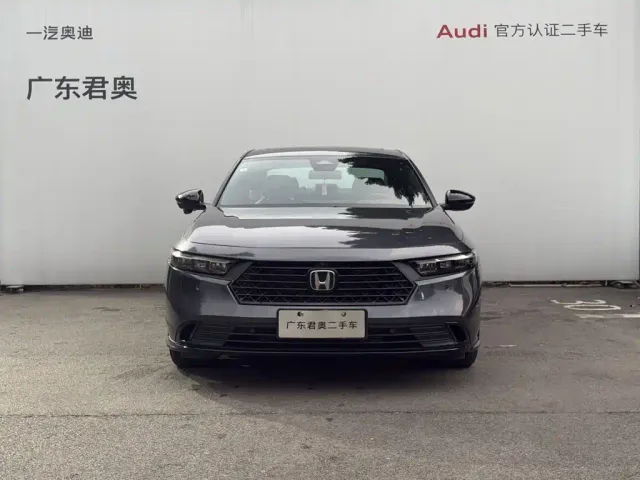 Honda Accord — Фото автомобиля 3