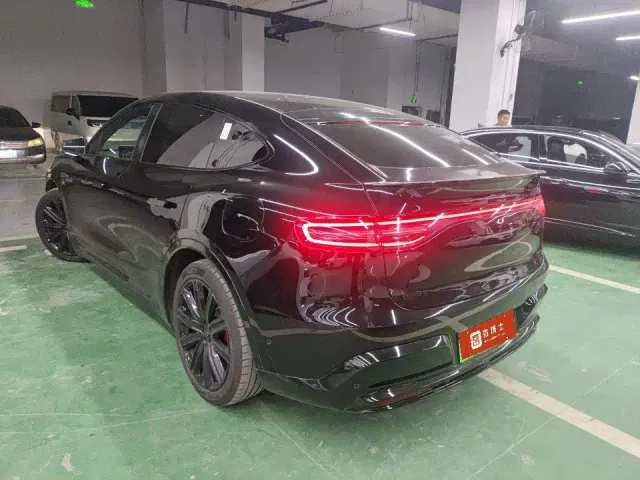 Zhijie Luxeed R7 2026 All-electric UItra — Фото автомобиля 3