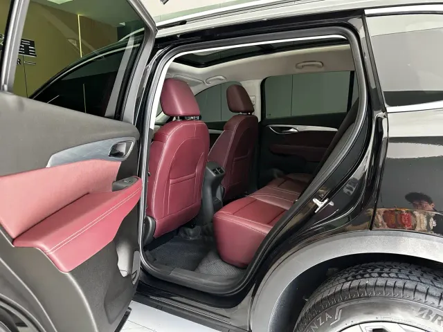 Buick Envision Plus — Фото автомобиля 10