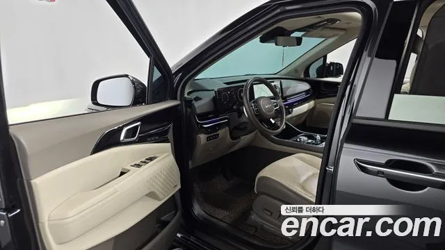 Kia Carnival Generation 4 — Фото автомобиля 14
