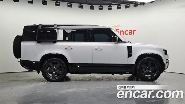 Land Rover Defender — Фото автомобиля 5