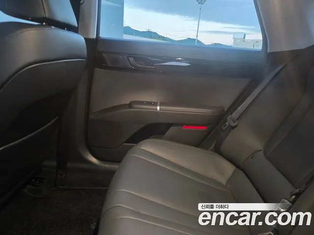 Hyundai Grandeur Grandeur (GN7) — Фото автомобиля 7