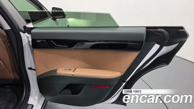 Hyundai Grandeur Grandeur (GN7) 2.5 Бензин 2WD — Фото автомобиля 20