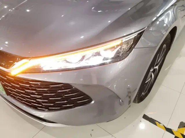 BYD Qin L — Фото автомобиля 23