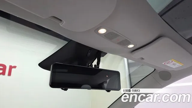 Tesla Model Y — Фото автомобиля 24